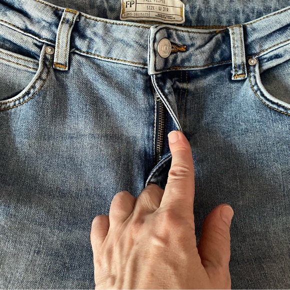 Free People Rita crop flare frayed hem jeans - Picture 9 of 13